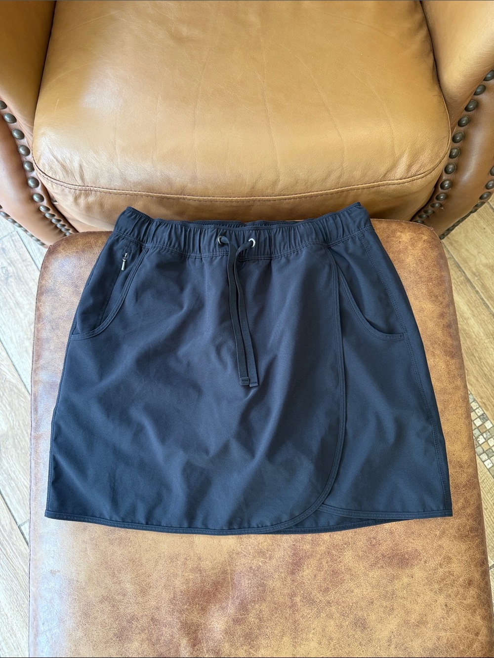 Women's Patagonia Fleetwith Skort Sz Small Black Hiking Skirt - Picture 1 of 7